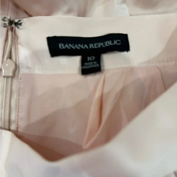 Banana Republic Blush A-Line Pleated Skirt - Picture 3 of 6